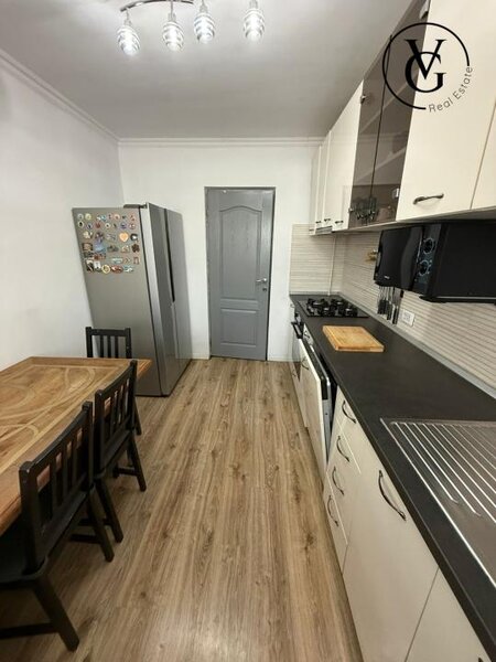 Tei apartament 3 camere | renovat